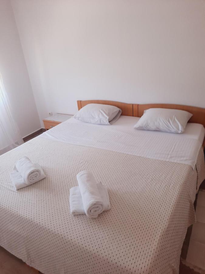 Marovito Apartment Supetarska Draga Bagian luar foto