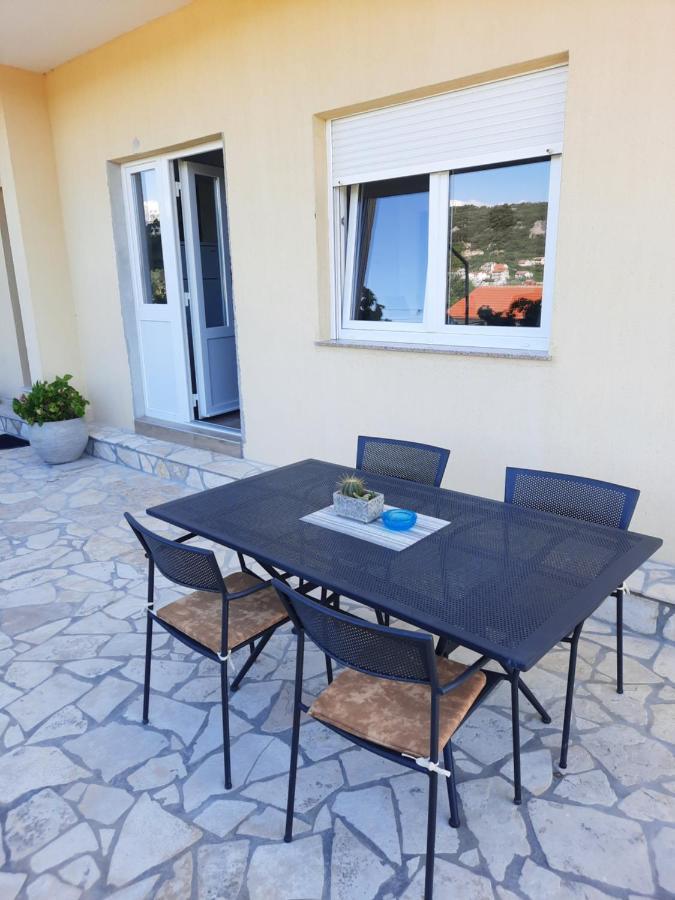 Marovito Apartment Supetarska Draga Bagian luar foto