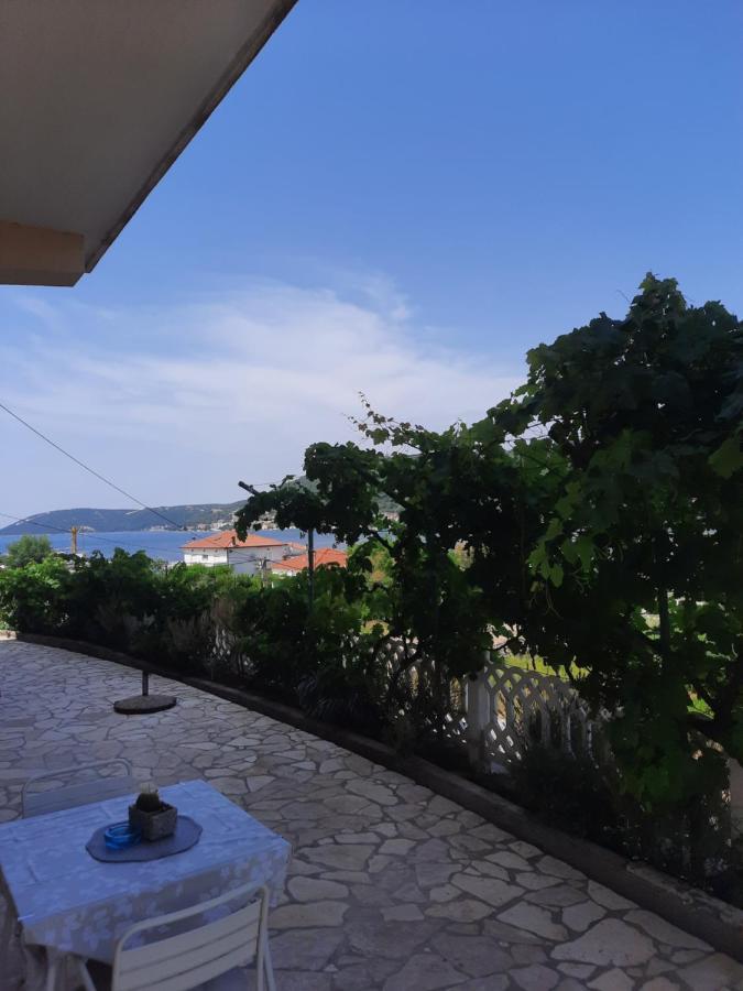 Marovito Apartment Supetarska Draga Bagian luar foto