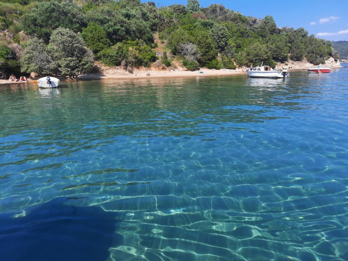 Marovito Apartment Supetarska Draga Bagian luar foto